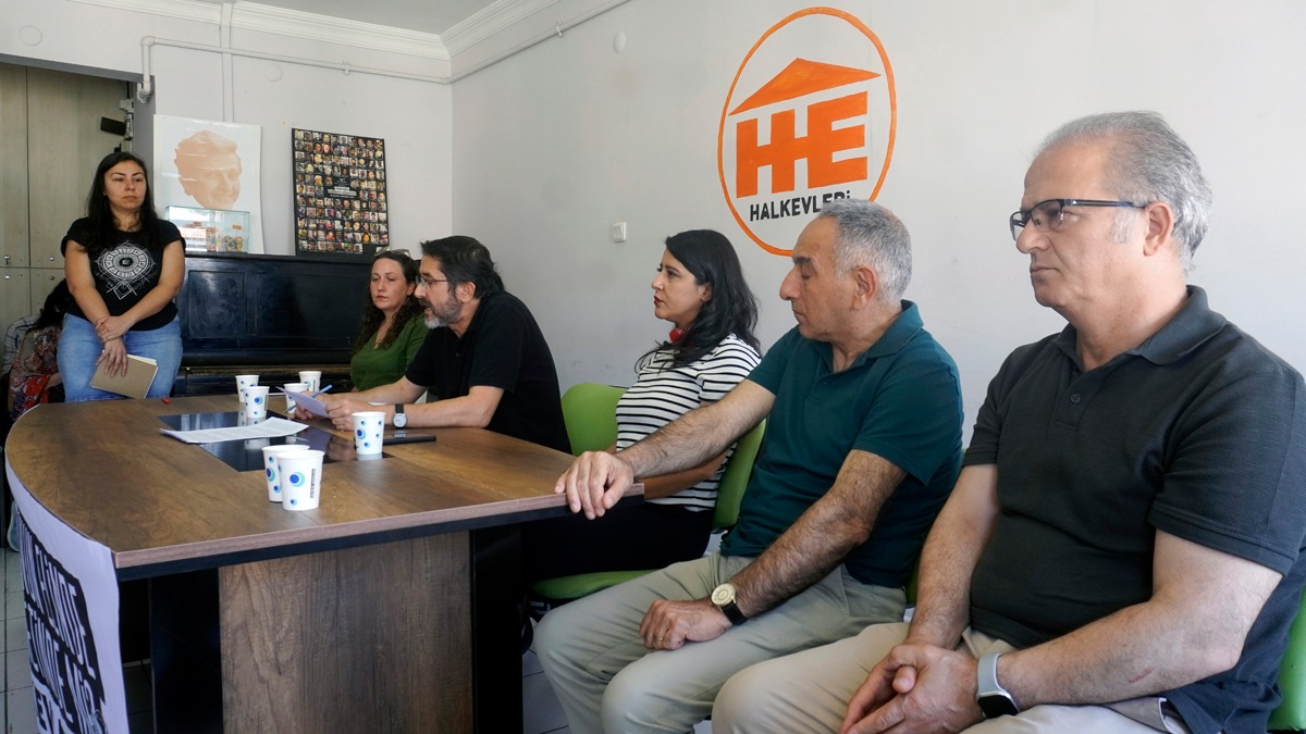 Halkevleri'nden NATO tutuklamalarına tepki: "En hafif tabiriyle saçmalık” Kaos GL - LGBTİ+ Haber Portalı