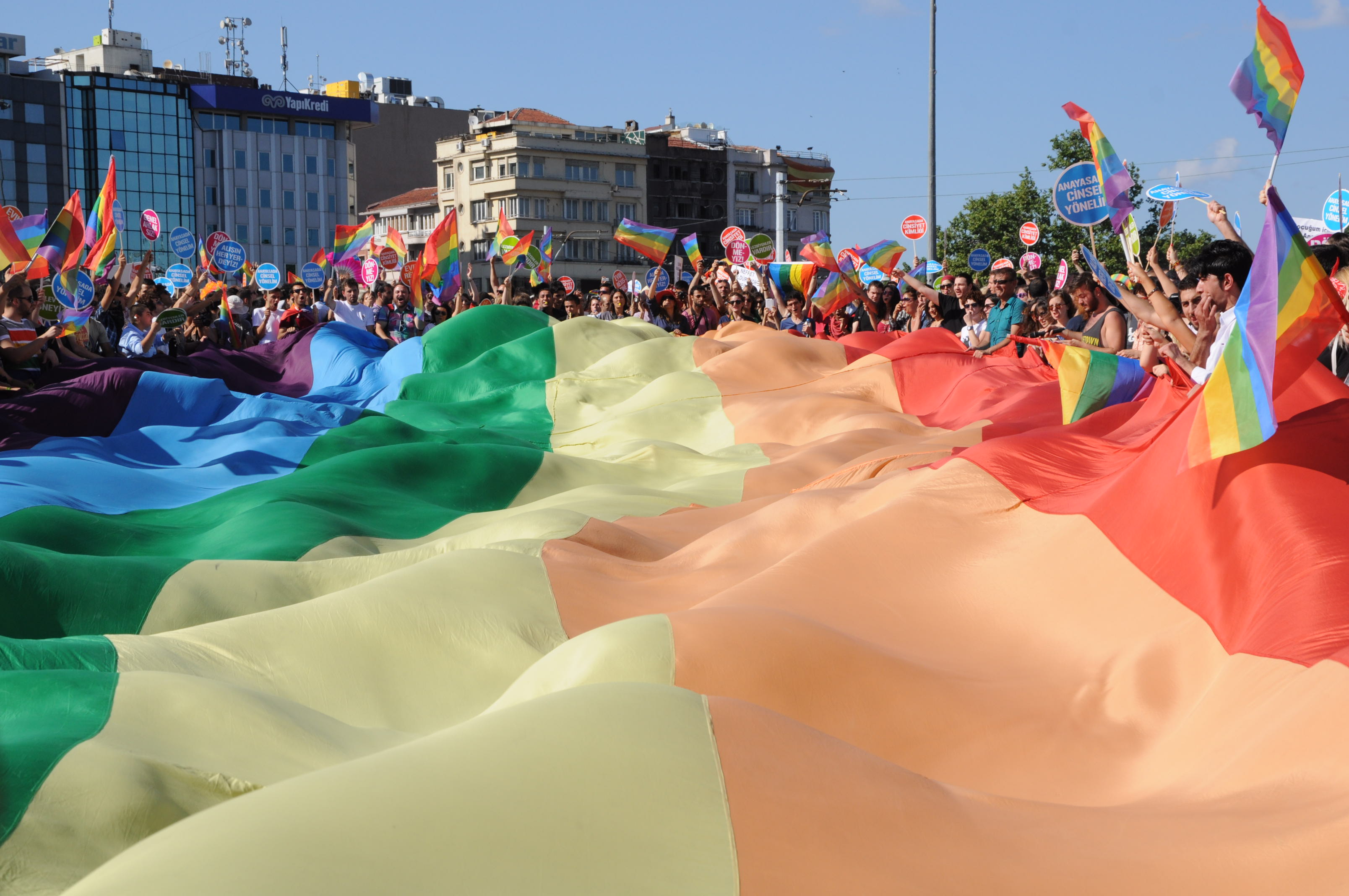 “Hapishaneden ve yoğun bir baskıdan çıkmıştım ama hayata döndüm!” Kaos GL - LGBTİ+ Haber Portalı