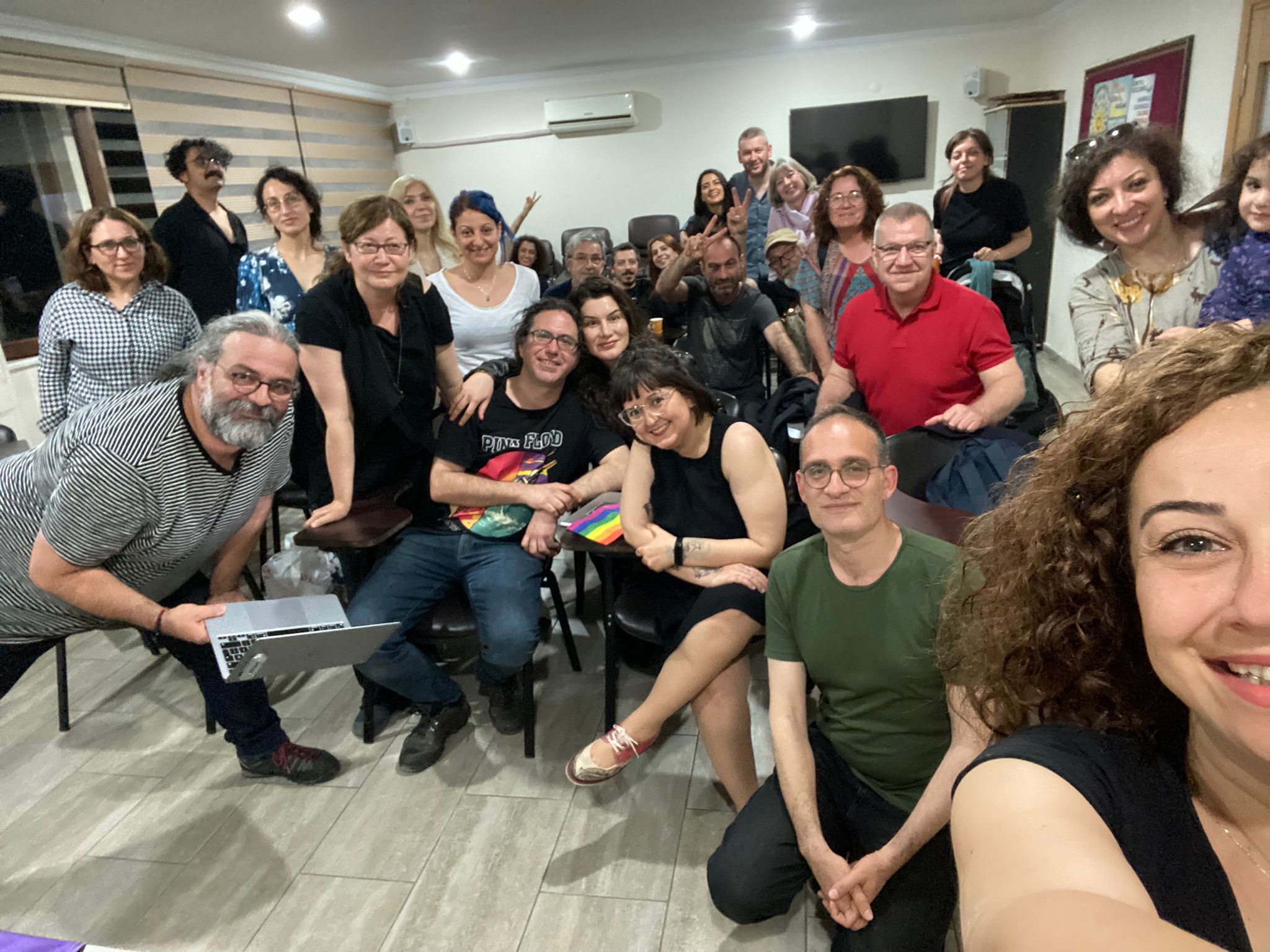 Hayvanlarla insanların kurtuluşu ortak, peki nasıl? | Kaos GL - LGBTİ+ Haber Portalı Haber