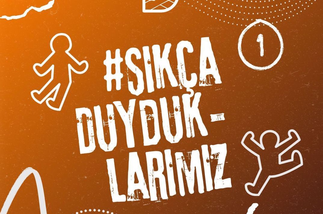 “HIV, HIV ile yaşayanların cinsel ve romantik birliktelikler kurmalarının önünde bir engel değildir” Kaos GL - LGBTİ+ Haber Portalı