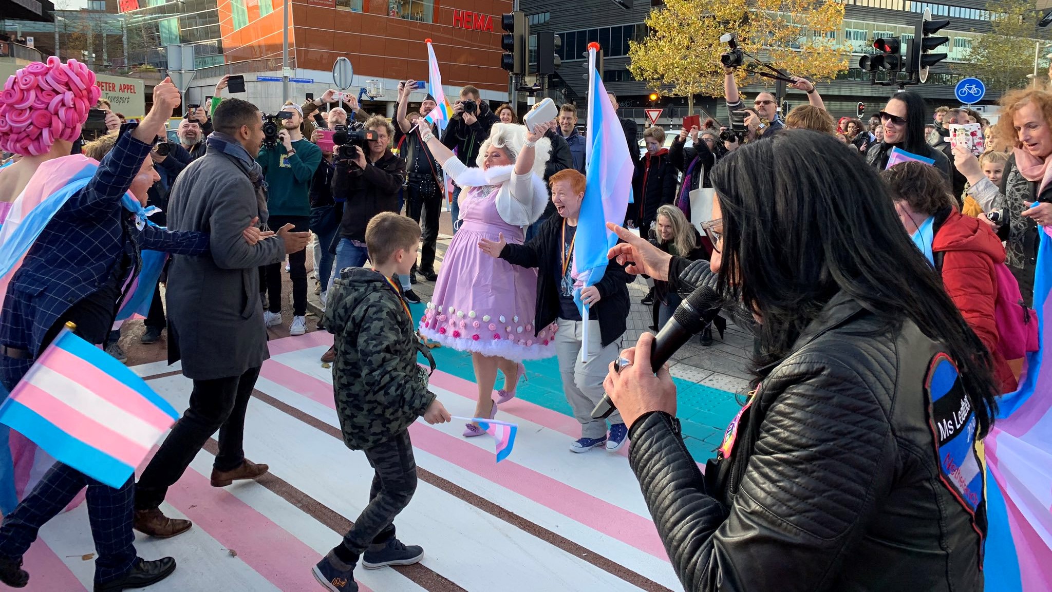 Hollanda’da bir ilk: Trans yaya geçidi! Kaos GL - LGBTİ+ Haber Portalı