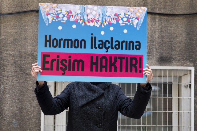 Hormon Hakkım Kolektifi’nden hormona erişim engeline karşı bilgi edinme başvurusu çağrısı | Kaos GL - LGBTİ+ Haber Portalı Haber