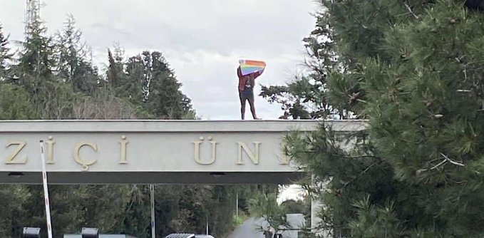 Hukuksuzluk sürüyor: Boğaziçi Üniversitesi LGBTİ+ Çalışmaları Kulübü’nün kapatılmasına yapılan itiraz reddedildi Kaos GL - LGBTİ+ Haber Portalı
