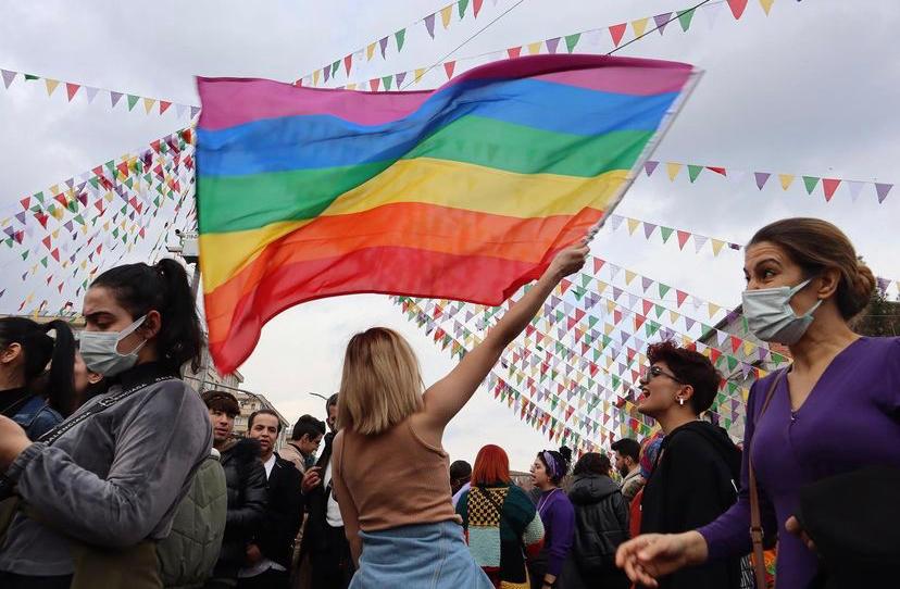 8-mart-ta-kadinlar-ve-lgbti-lar-turkiye-nin-dort-bir-yaninda-sokaktaydi-4