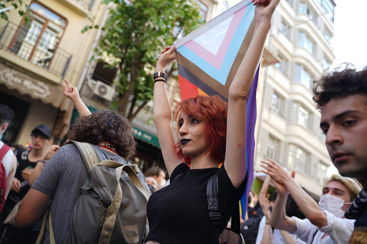 alen-geziyan-in-objektifinden-lgbti-onur-yuruyusu-5 alen-geziyan-in-objektifinden-lgbti-onur-yuruyusu-5