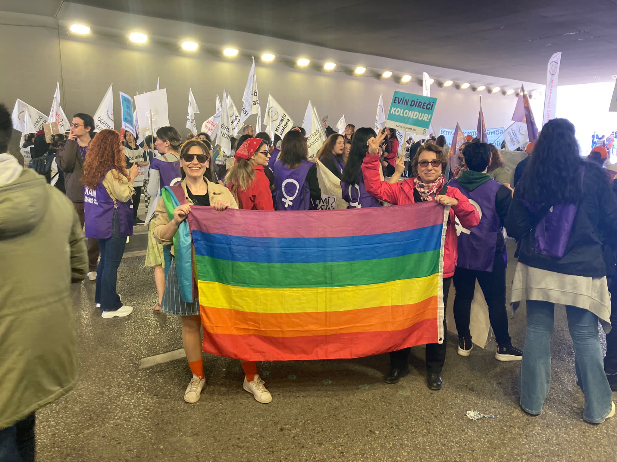 ankara-da-1-mayis-lgbti-lar-kortejlere-dagildi-1 ankara-da-1-mayis-lgbti-lar-kortejlere-dagildi-1
