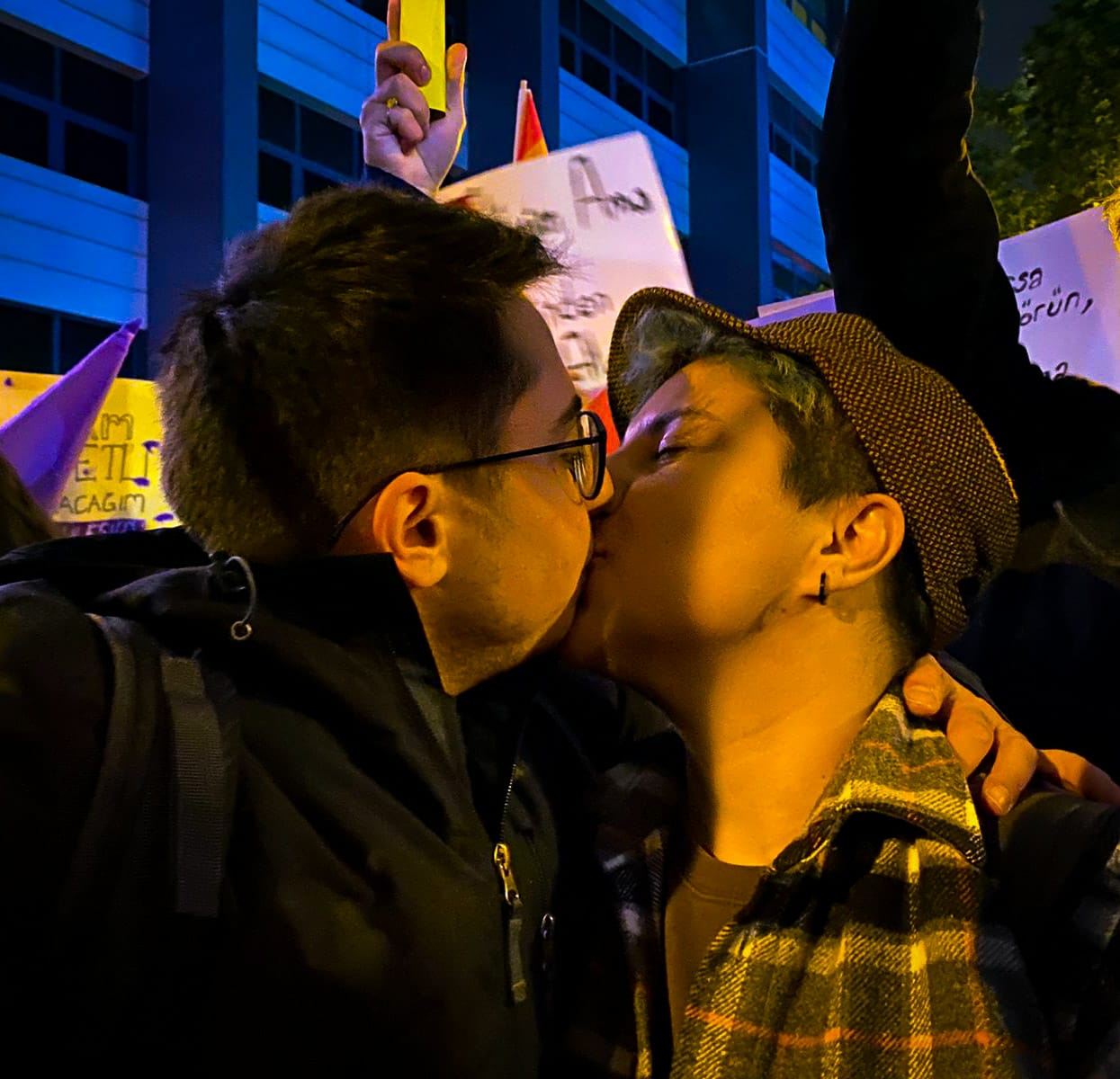 ankara-da-25-kasim-lgbti-larin-sesi-sloganlari-alanda-3