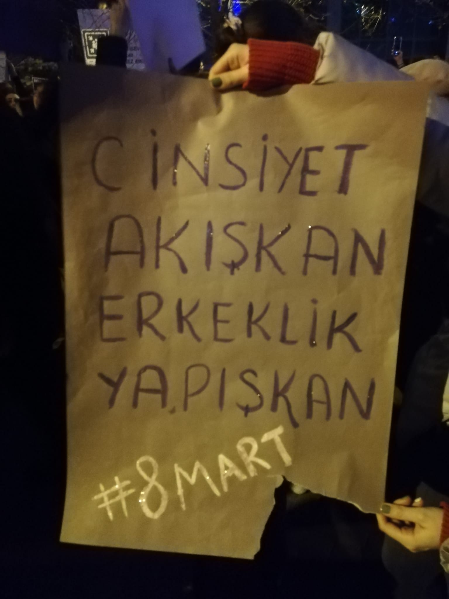 ankara-da-feminist-gece-yuruyusu-isyanimiz-yasimizi-asiyor-kadin-dayanismasi-yasatiyor-1 ankara-da-feminist-gece-yuruyusu-isyanimiz-yasimizi-asiyor-kadin-dayanismasi-yasatiyor-1