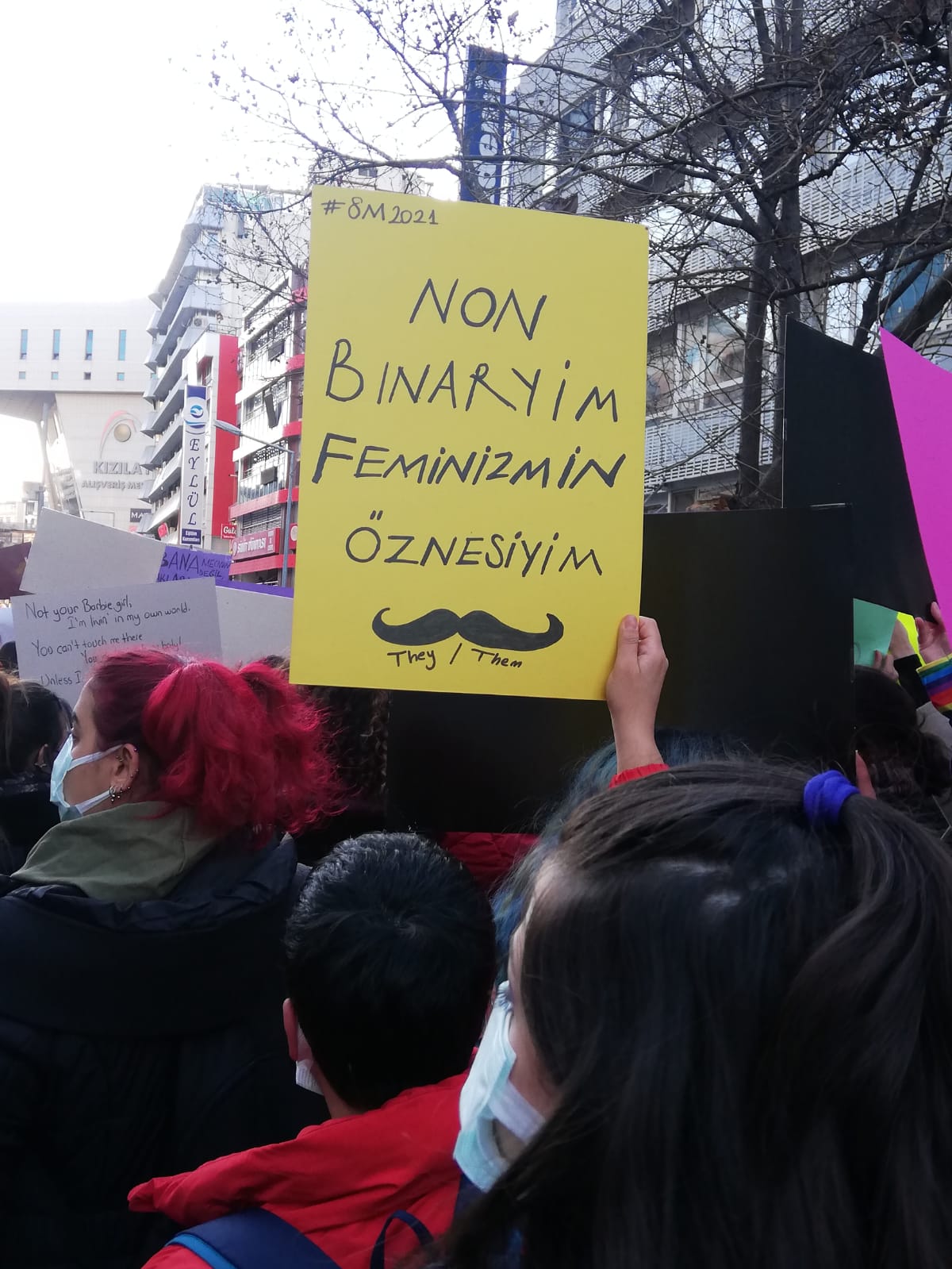 ankara-nin-feminist-gecesinden-kadin-dovizler-2 ankara-nin-feminist-gecesinden-kadin-dovizler-2