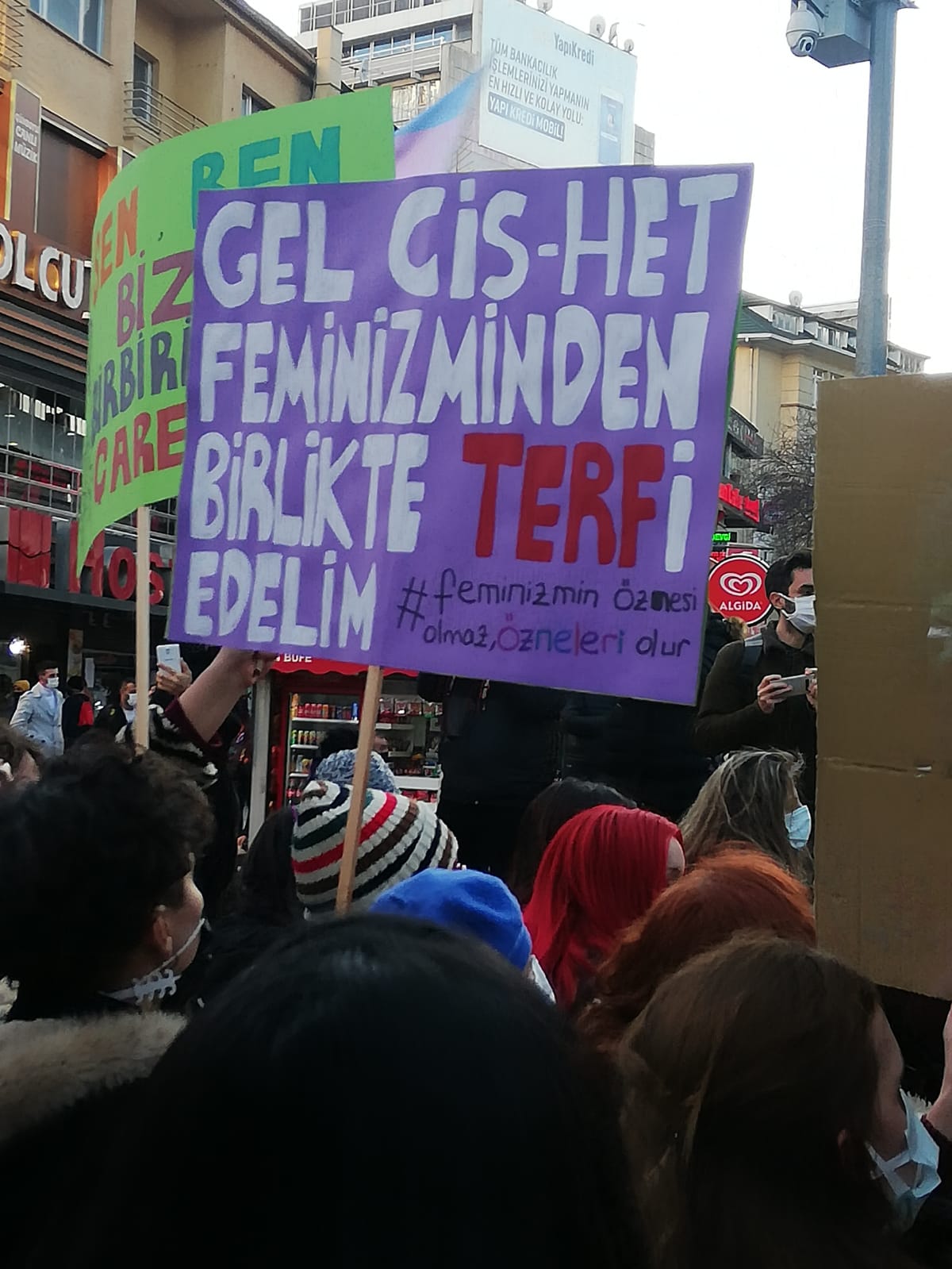 ankara-nin-feminist-gecesinden-kadin-dovizler-3 ankara-nin-feminist-gecesinden-kadin-dovizler-3