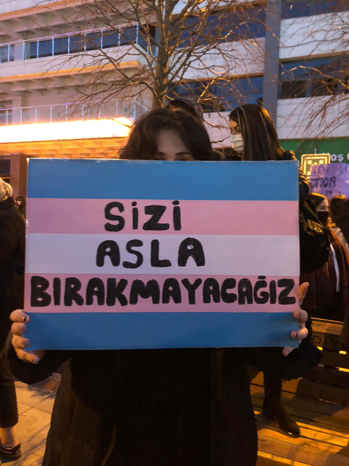 ankara-nin-feminist-gecesinden-kadin-dovizler-6