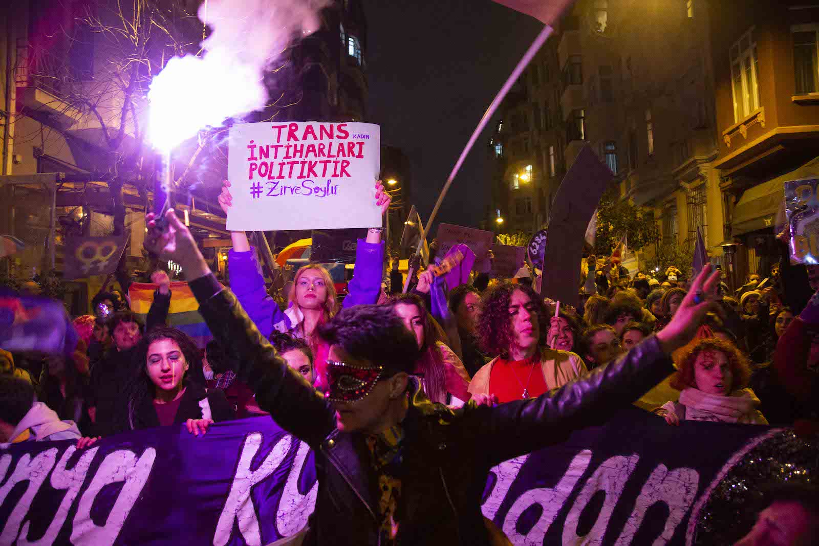 ates-alpar-in-objektifinden-20-istanbul-feminist-gece-yuruyusu-6 ates-alpar-in-objektifinden-20-istanbul-feminist-gece-yuruyusu-6