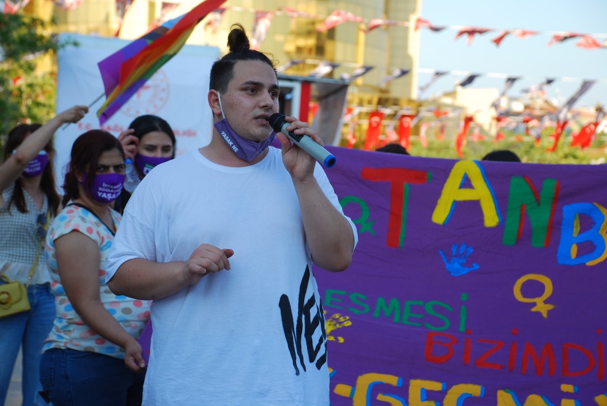 aydin-da-istanbul-sozlesmesi-mitingi-lgbti-haklari-insan-haklaridir-1 aydin-da-istanbul-sozlesmesi-mitingi-lgbti-haklari-insan-haklaridir-1