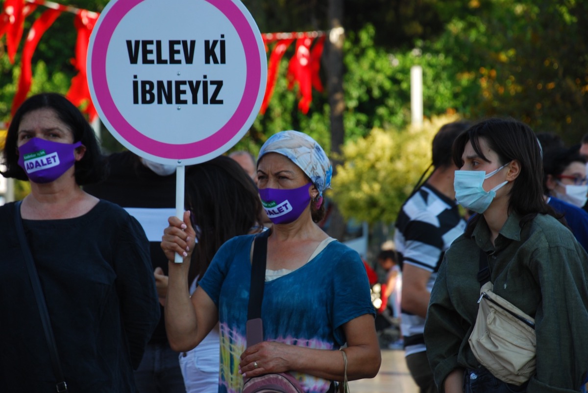 aydin-da-istanbul-sozlesmesi-mitingi-lgbti-haklari-insan-haklaridir-2 aydin-da-istanbul-sozlesmesi-mitingi-lgbti-haklari-insan-haklaridir-2