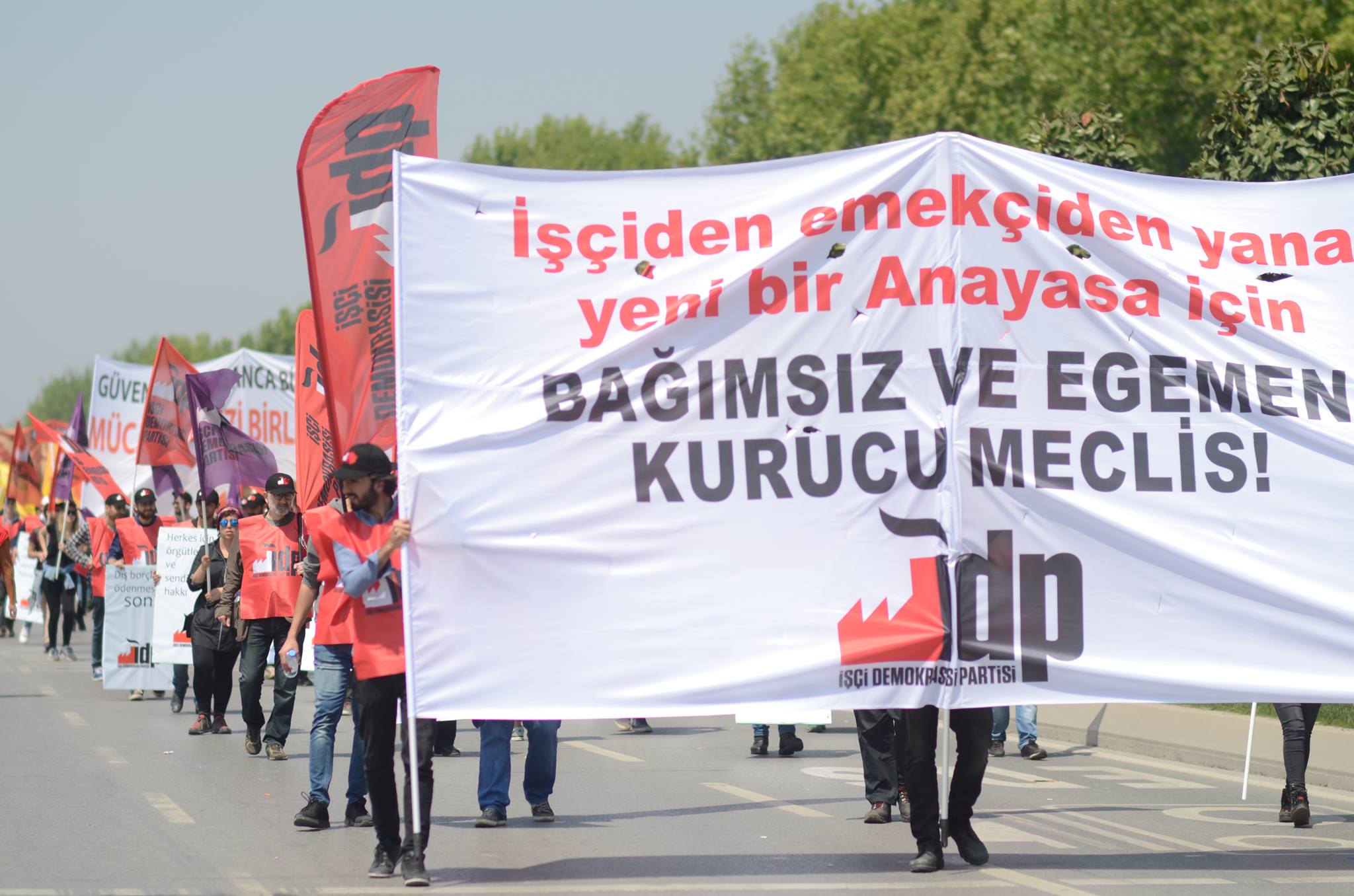 bugun-lgbti-haklarini-savunmak-oncelikle-esit-yasam-hakkini-savunmaktir-1 bugun-lgbti-haklarini-savunmak-oncelikle-esit-yasam-hakkini-savunmaktir-1