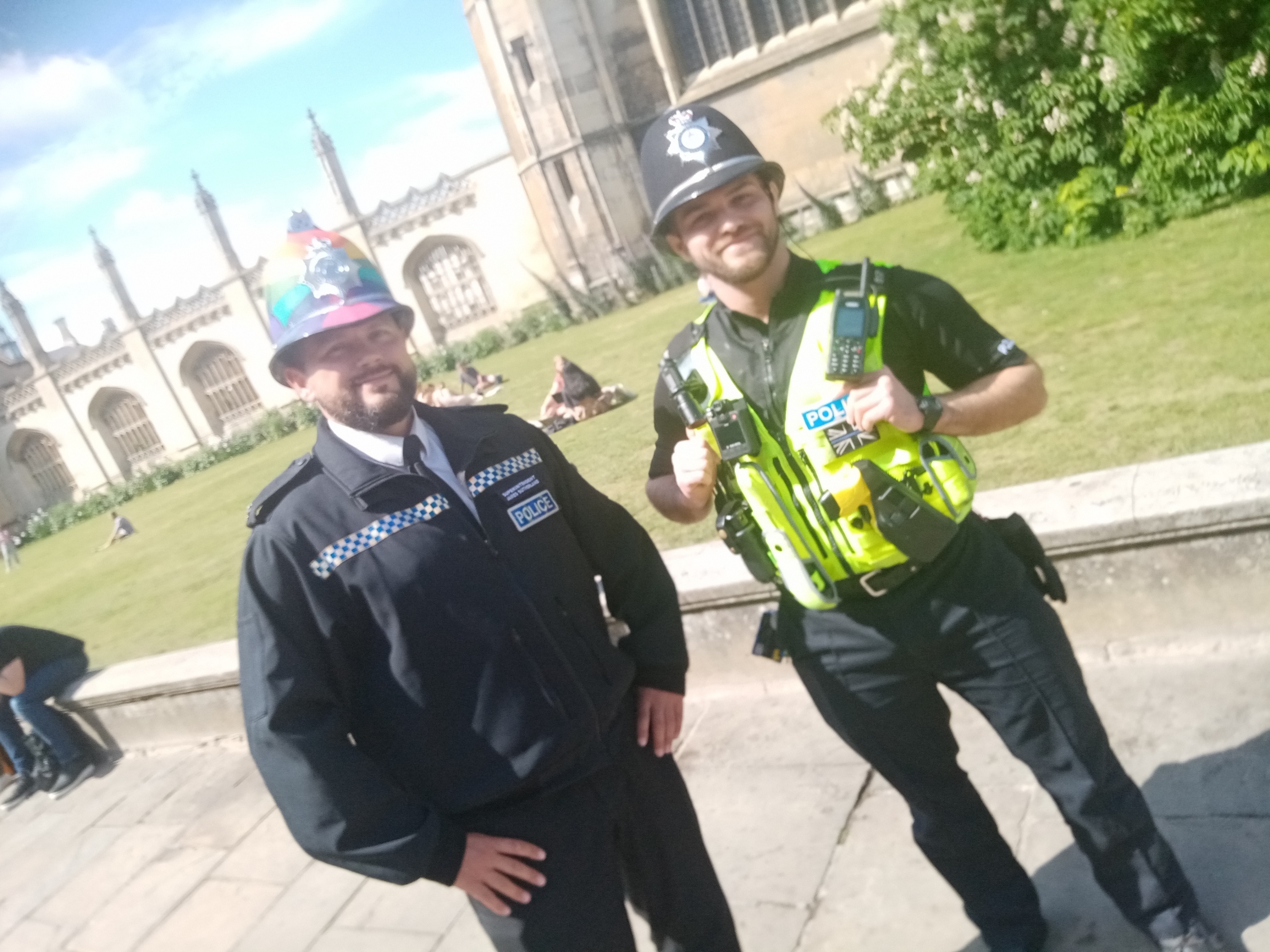 cambridgeshire-polisi-lgbt-larin-haklarini-destekledigimizi-gostermek-cok-onemli-1 cambridgeshire-polisi-lgbt-larin-haklarini-destekledigimizi-gostermek-cok-onemli-1