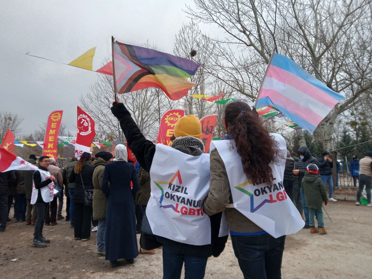 diyarbakir-istanbul-ve-izmir-newrozlarinda-lgbti-larin-onuruna-saldirilar-5