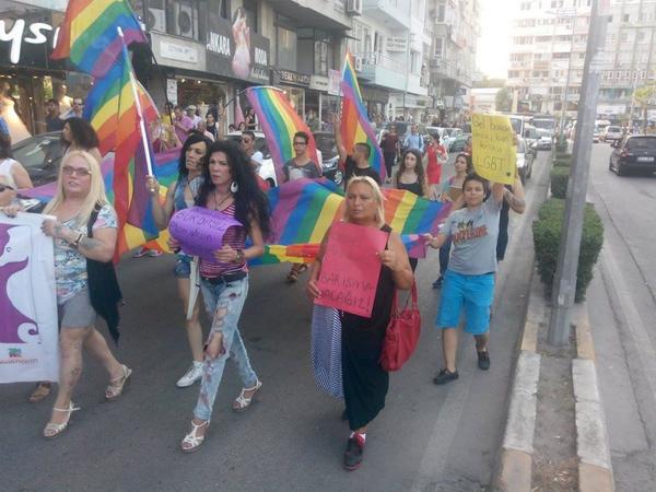 dunden-bugune-lgbti-larin-baris-eylemlerinden-kareler-7 dunden-bugune-lgbti-larin-baris-eylemlerinden-kareler-7