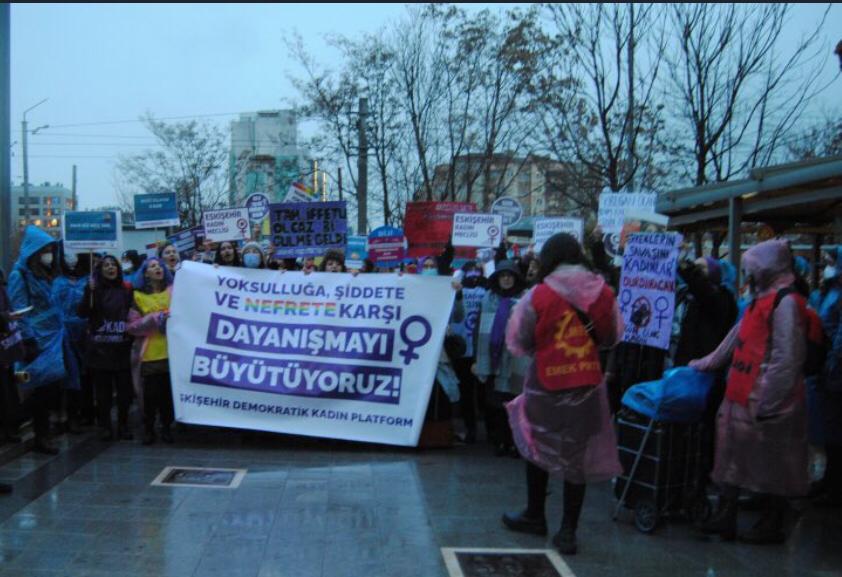 eskisehir-de-8-mart-yoksulluga-siddete-ve-nefrete-karsi-dayanisma-3