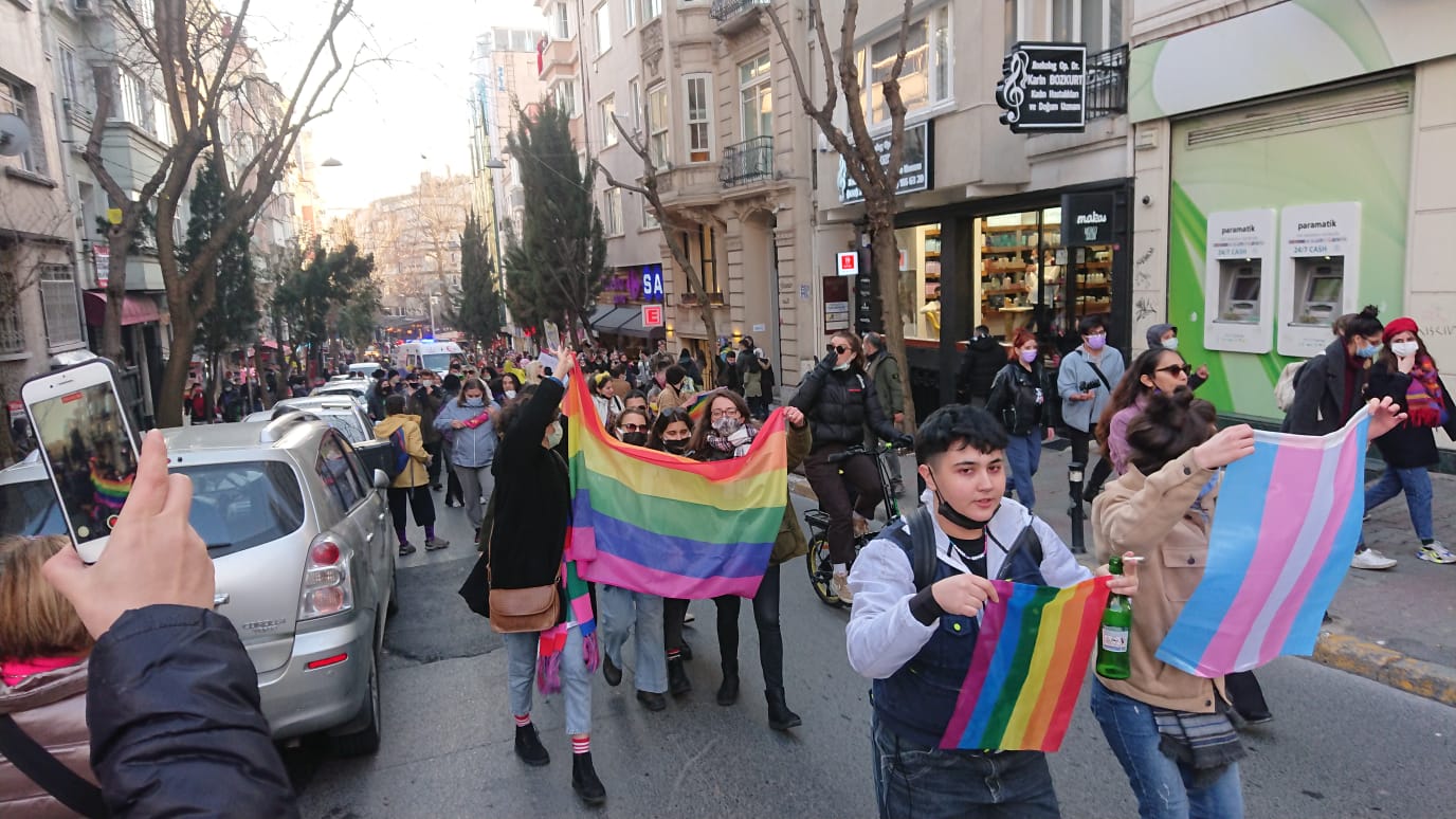 fotograflarla-19-istanbul-feminist-gece-yuruyusu-1