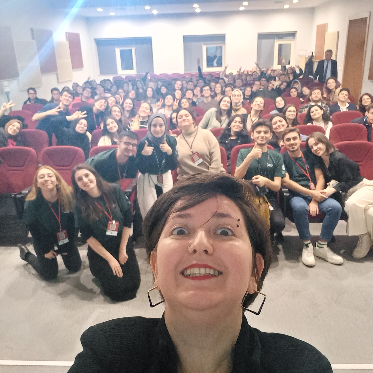 insan-haklarindan-taraf-doktor-adaylarina-sanatta-savunuculuk-1
