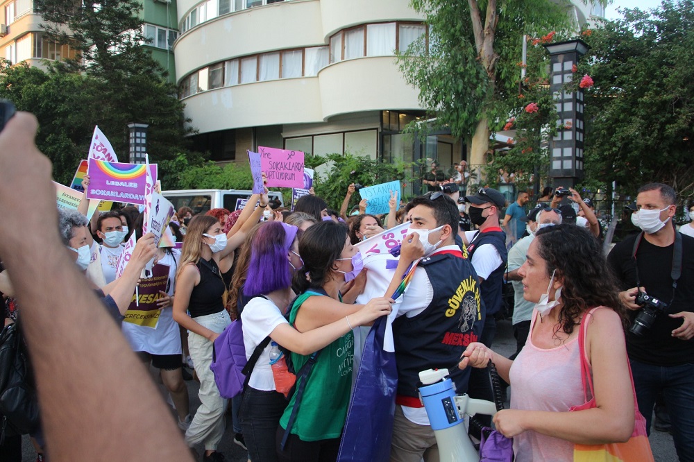 istanbul-convention-protest-in-mersin-8