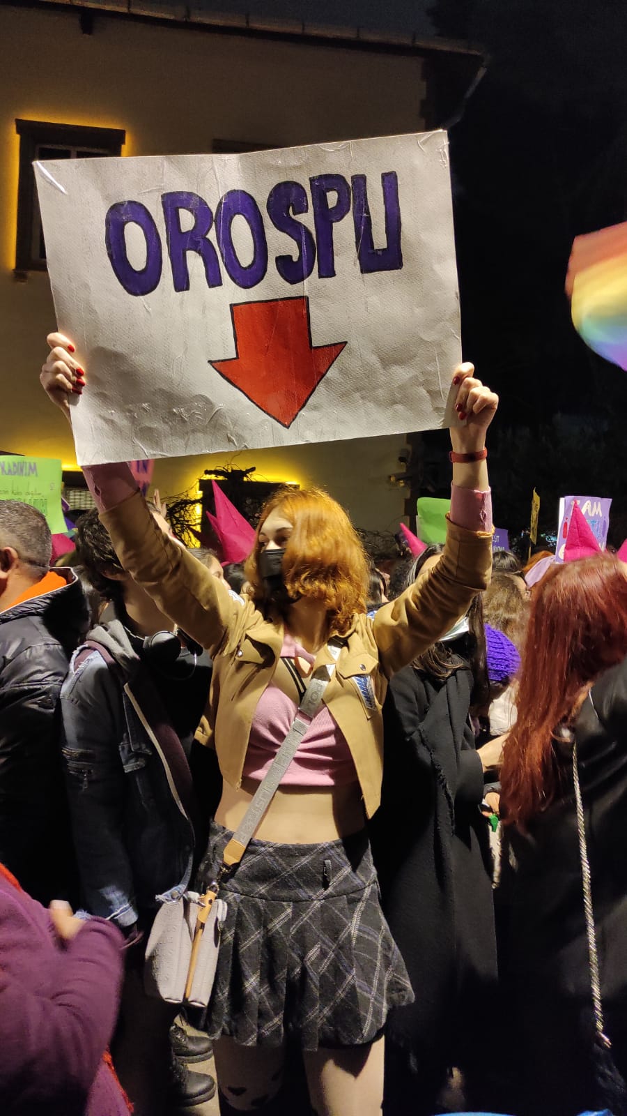 izmir-de-barikata-yikik-diyorlar-feminist-gece-yuruyusu-3 izmir-de-barikata-yikik-diyorlar-feminist-gece-yuruyusu-3