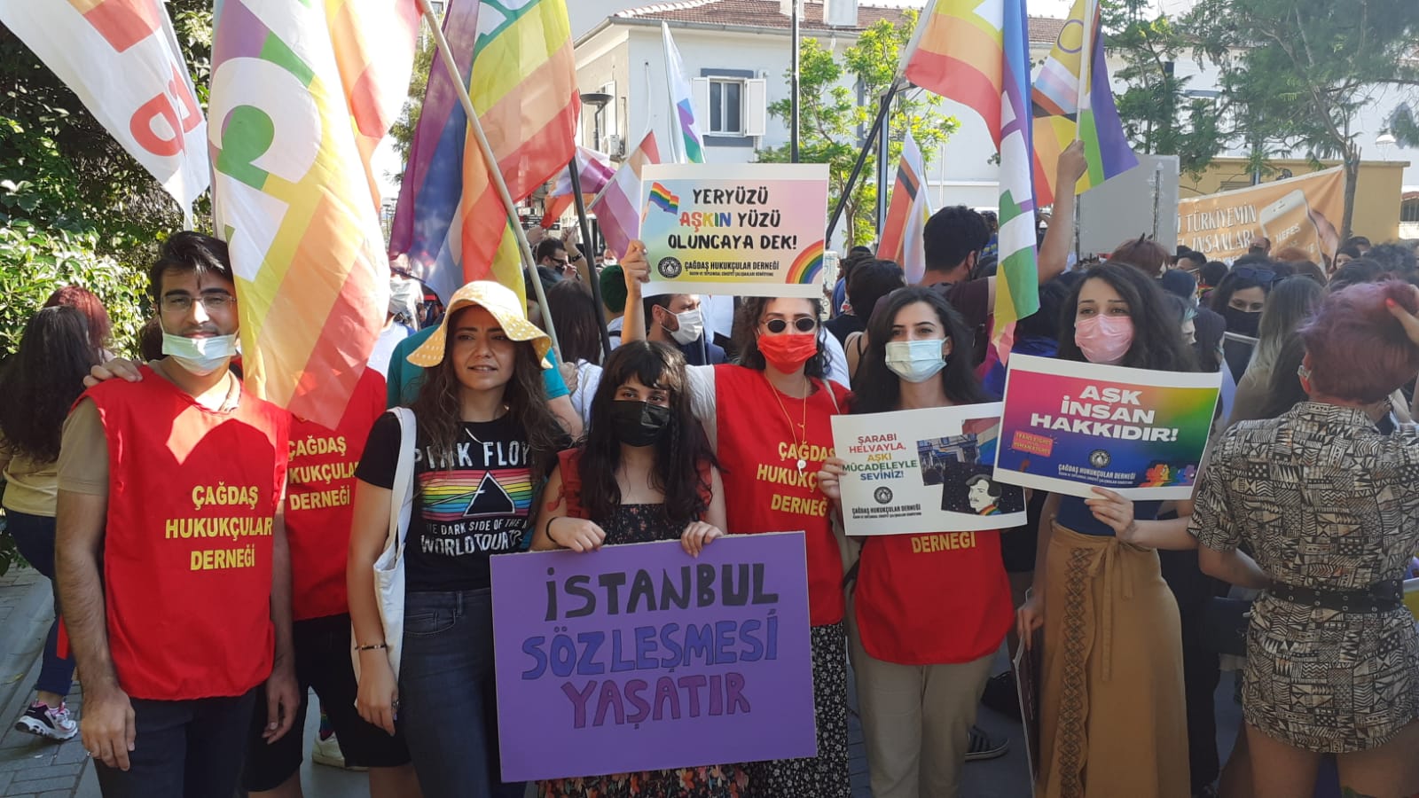 lgbti-lar-izmir-den-seslendi-lubunyalar-susmayacak-4 lgbti-lar-izmir-den-seslendi-lubunyalar-susmayacak-4