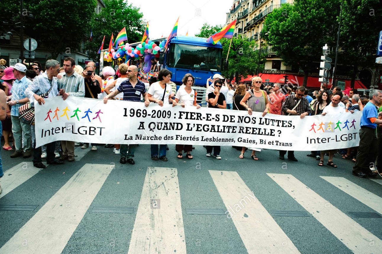 lgbti-tarih-ayi-icin-mini-album-3