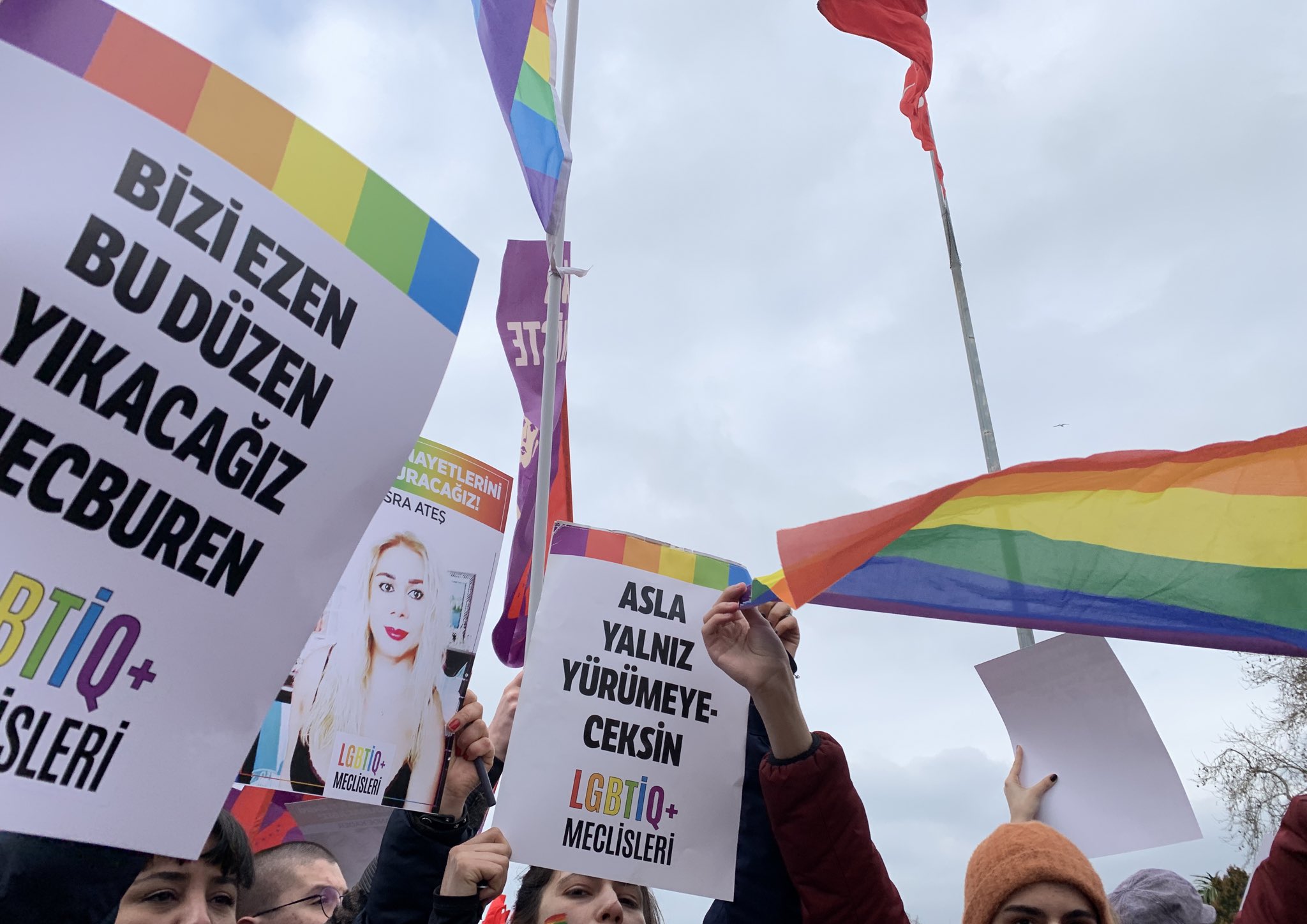 lgbtiq-meclisleri-eskisehir-istanbul-ve-samsun-da-8-mart-alanlarindaydi-2 lgbtiq-meclisleri-eskisehir-istanbul-ve-samsun-da-8-mart-alanlarindaydi-2