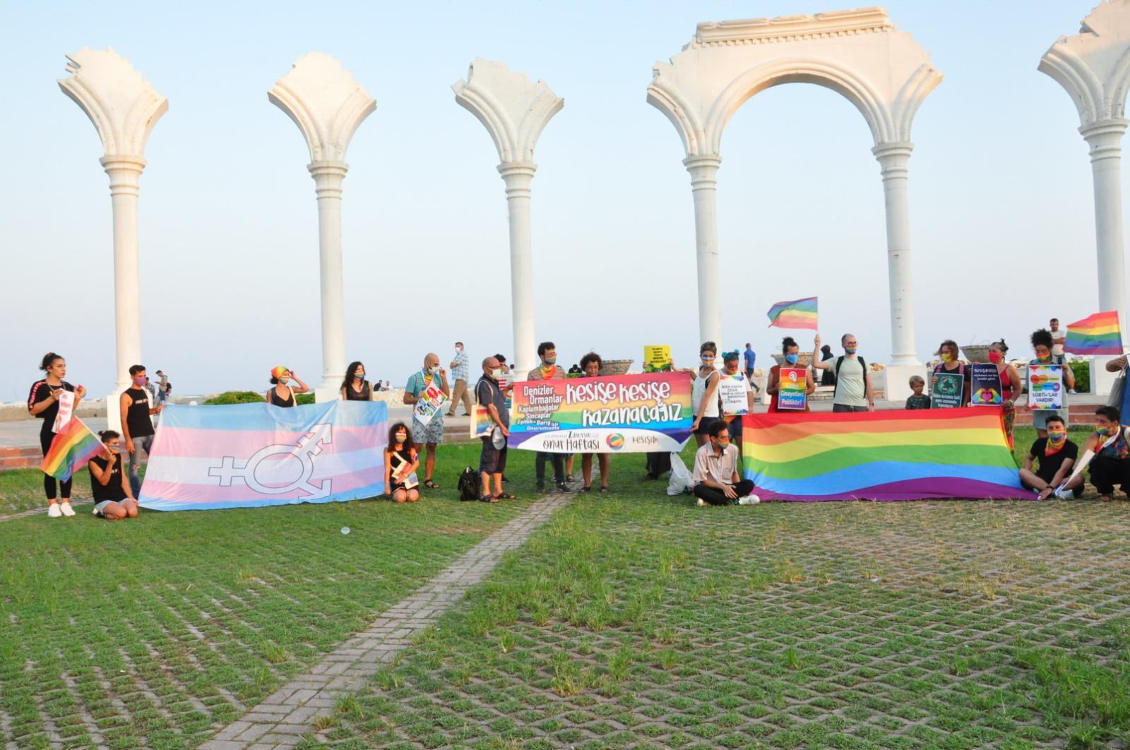 mersin-de-onur-sokakta-birlikte-buyuyor-buyutuyoruz-bu-buyuk-sevdayi-4 mersin-de-onur-sokakta-birlikte-buyuyor-buyutuyoruz-bu-buyuk-sevdayi-4