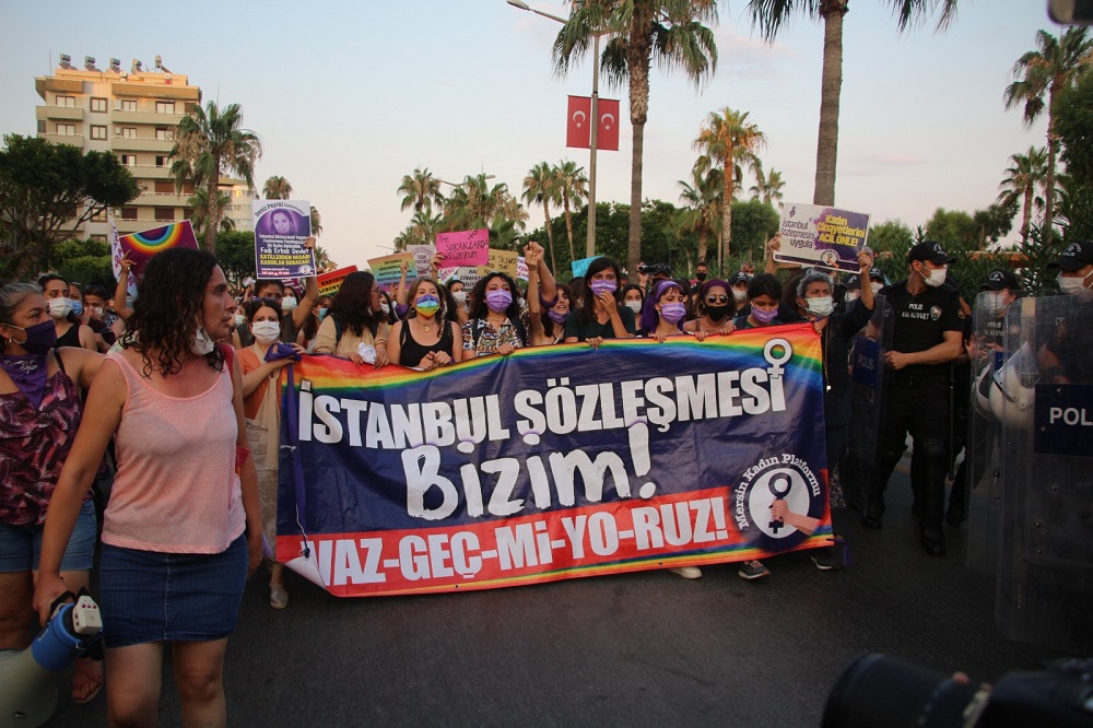 mersin-den-istanbul-sozlesmesi-eylemi-6 mersin-den-istanbul-sozlesmesi-eylemi-6