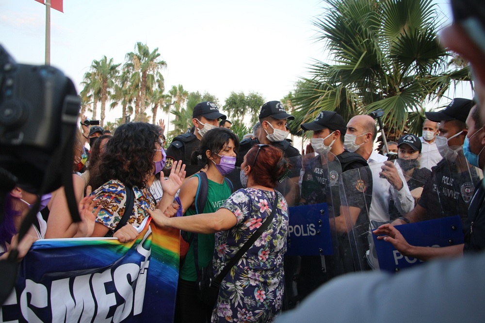 mersin-den-istanbul-sozlesmesi-eylemi-7 mersin-den-istanbul-sozlesmesi-eylemi-7