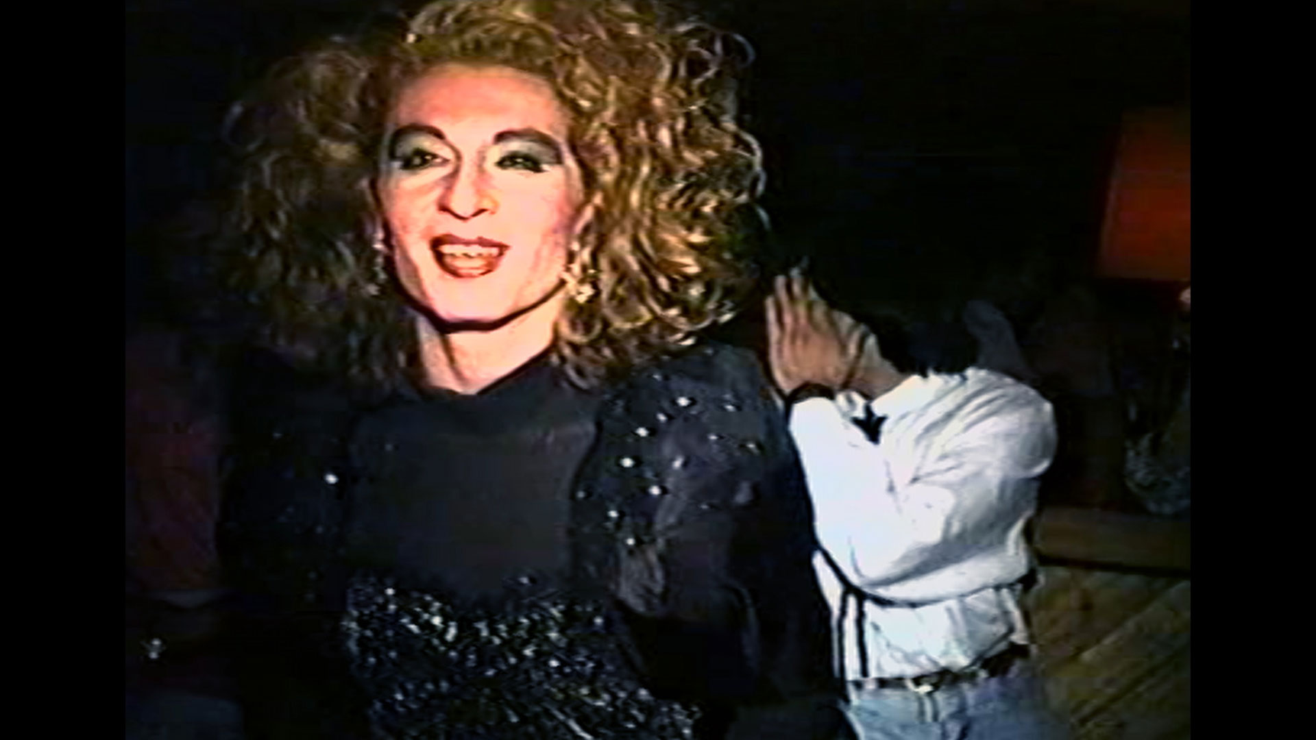pera-film-in-dunya-aids-gunu-programi-buradayim-basladi-3 pera-film-in-dunya-aids-gunu-programi-buradayim-basladi-3