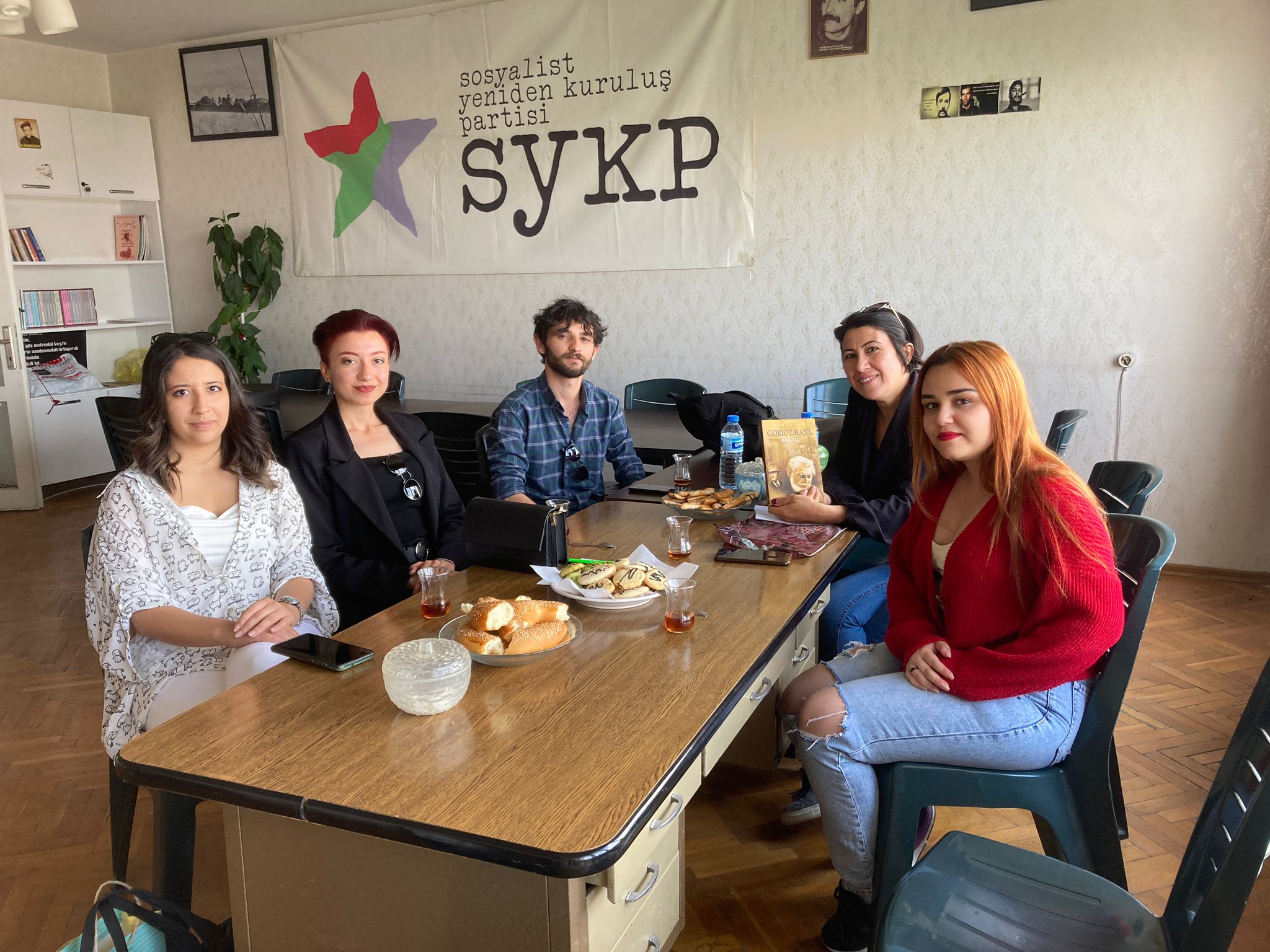 queer-antep-17-mayis-ta-bes-kurumu-ziyaret-etti-kurumlari-onur-haftasi-na-davet-etti-3 queer-antep-17-mayis-ta-bes-kurumu-ziyaret-etti-kurumlari-onur-haftasi-na-davet-etti-3
