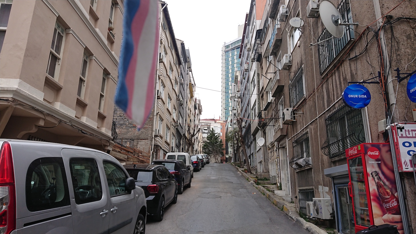 trans-gorunurluk-gunu-nde-purtelas-ve-ulker-sokak-yuruyusu-3