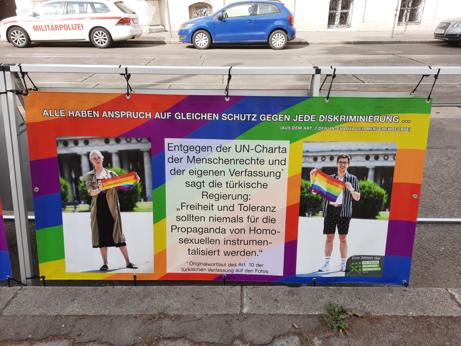 viyana-turkiye-baskonsoloslugu-onunde-lgbti-larla-dayanisma-eylemi-1 viyana-turkiye-baskonsoloslugu-onunde-lgbti-larla-dayanisma-eylemi-1