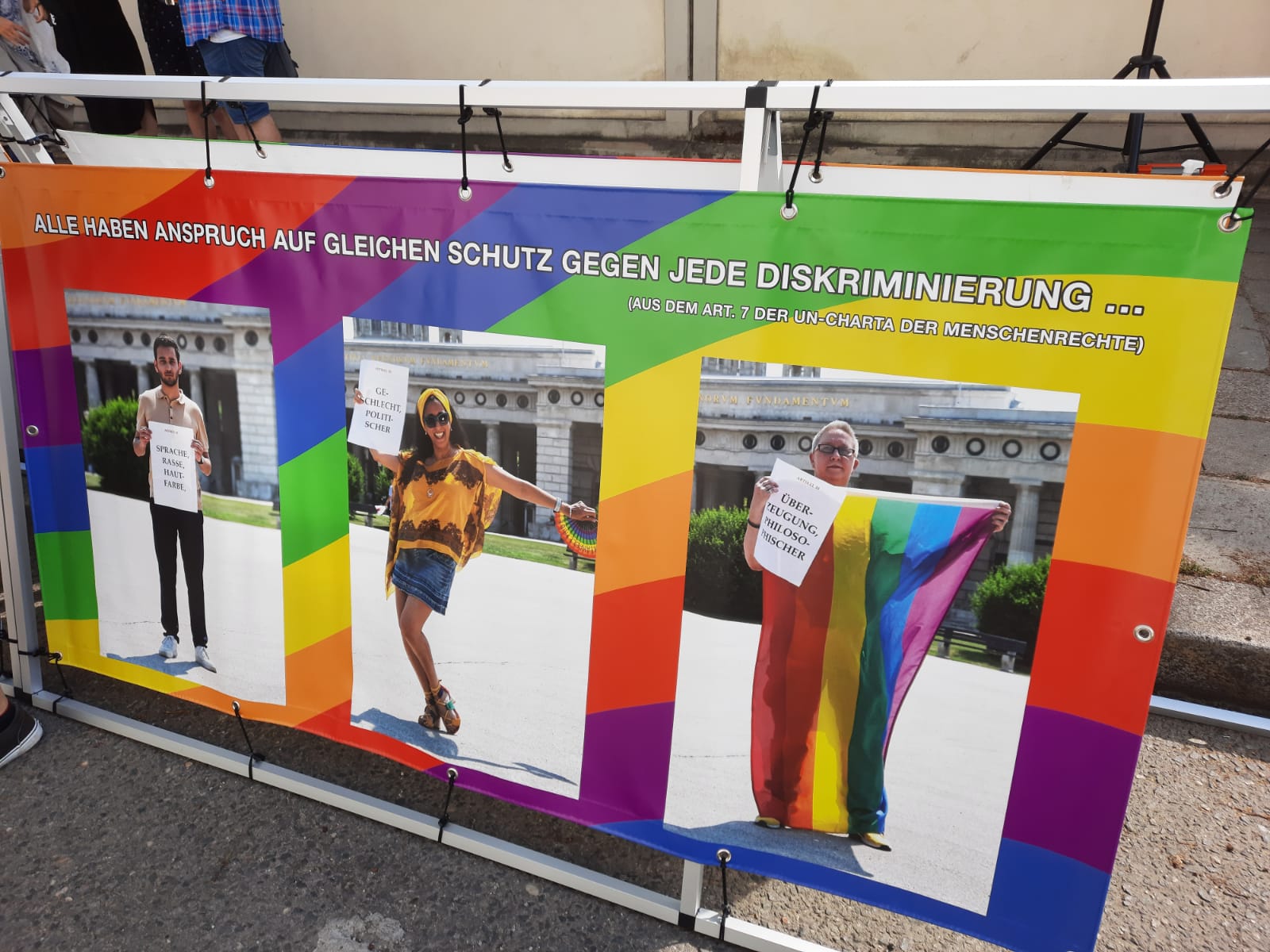 viyana-turkiye-baskonsoloslugu-onunde-lgbti-larla-dayanisma-eylemi-4 viyana-turkiye-baskonsoloslugu-onunde-lgbti-larla-dayanisma-eylemi-4