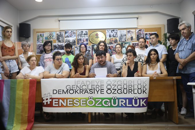 İHSDA: “Enes yalnız değildir!” Kaos GL - LGBTİ+ Haber Portalı