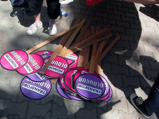 “İnsan Hakları Derneği’nin ne işi olur ki acaba eşcinsellikle?” Kaos GL - LGBTİ+ Haber Portalı