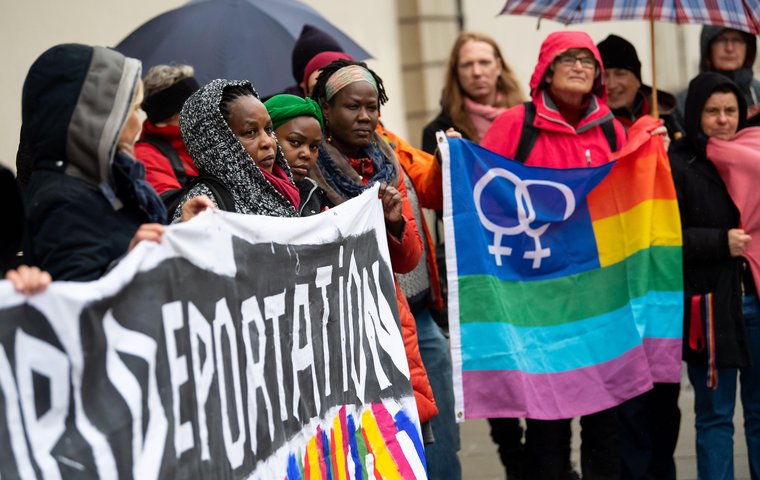 “İnsanları, hayatlarının tehlikede olabileceği bir yere göndermek iğrenç bir zalimliktir” | Kaos GL - LGBTİ+ Haber Portalı Haber