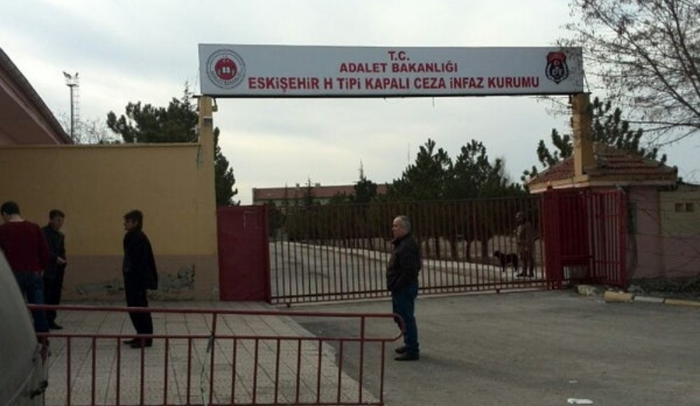 İşkence gördüğü için şikayette bulunan LGBTİ+ mahpusa, şimdi de şikayet ettiği için işkence yapılıyor! | Kaos GL - LGBTİ+ Haber Portalı