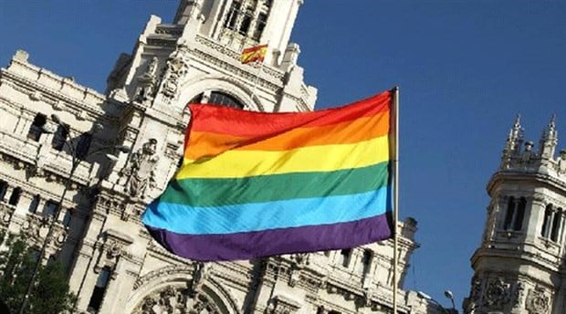İspanya’da iktidar partisi eşcinsel evlilikleri korumak için anayasa değişikliği önerdi | Kaos GL - LGBTİ+ Haber Portalı Haber