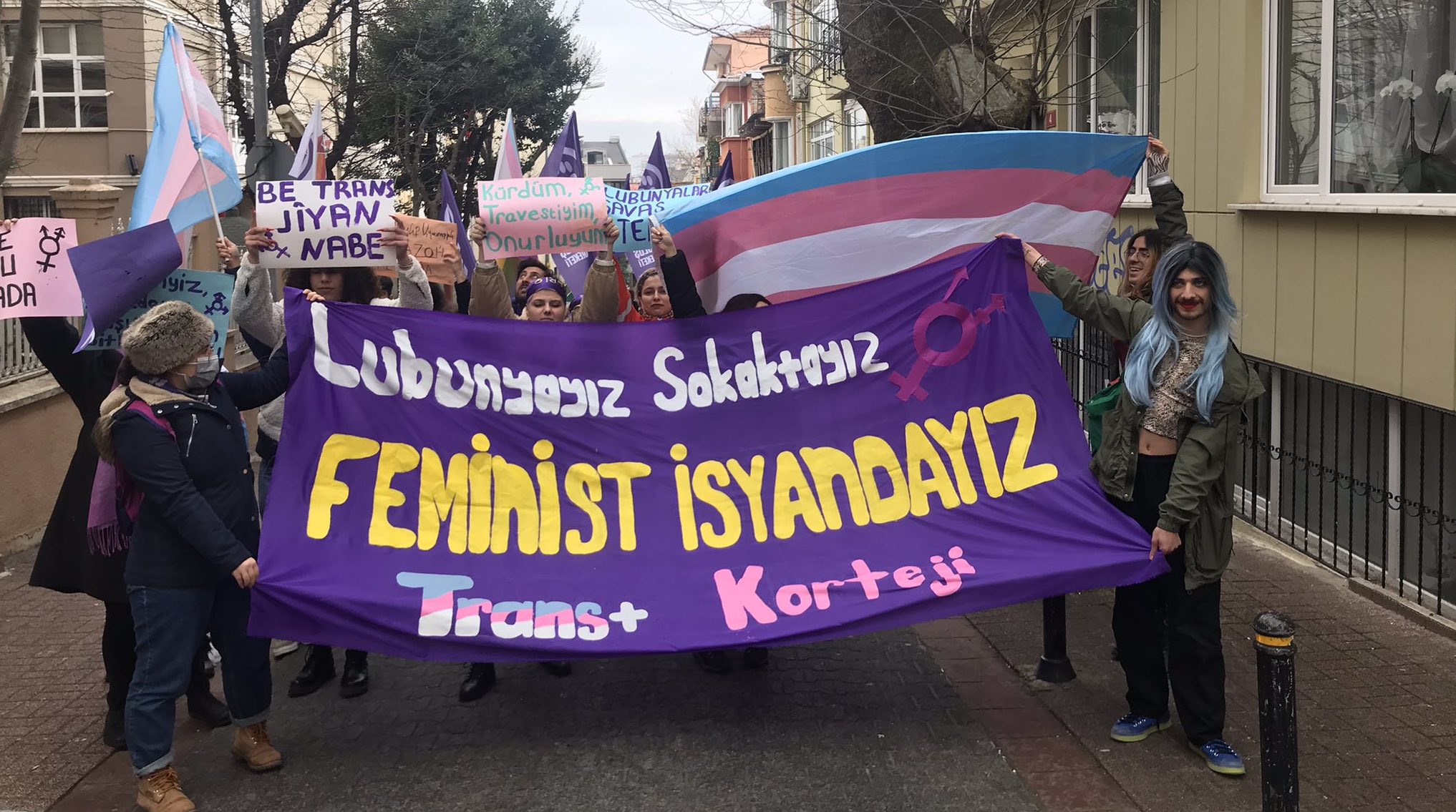 İstanbul’da Büyük Kadın Buluşması: Trans cinayetleri politiktir! | Kaos GL - LGBTİ+ Haber Portalı Haber