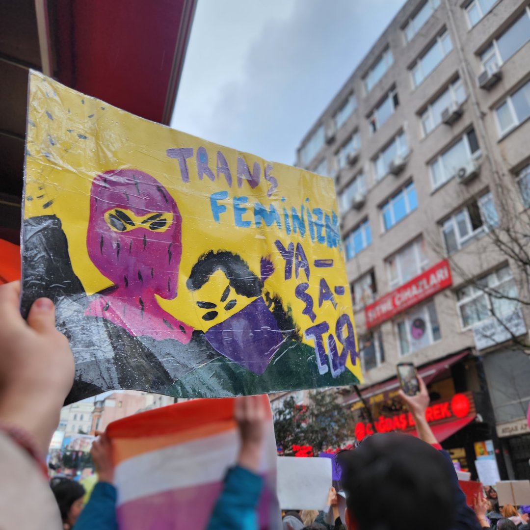 İstanbul’da kadınlar ve LGBTİ+’lar tüm engellere rağmen sokaktaydı! Kaos GL - LGBTİ+ Haber Portalı
