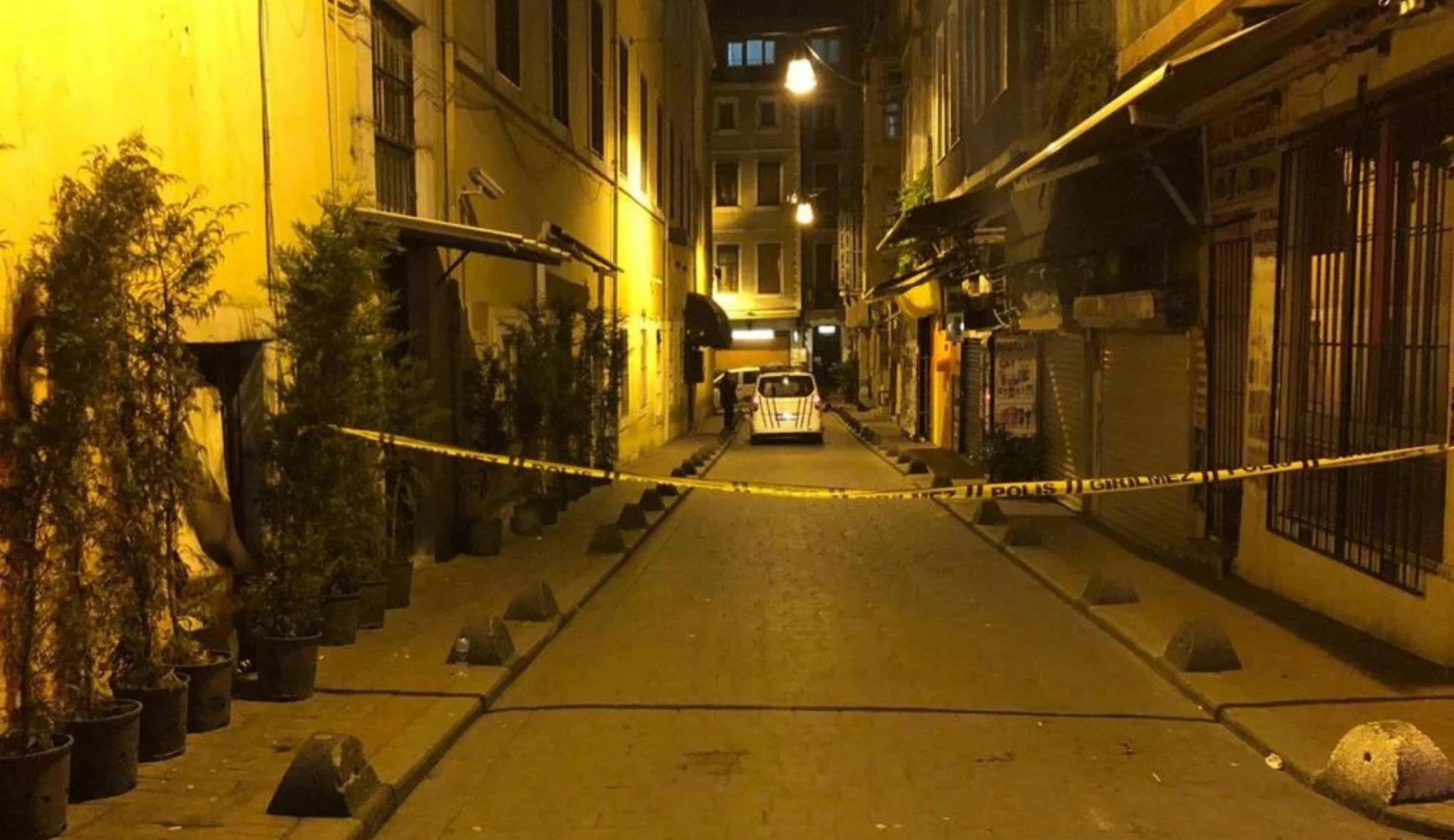 İstanbul’da trans kadınların evlerine polis baskını: 12 kişi gözaltına alındı | Kaos GL - LGBTİ+ Haber Portalı
