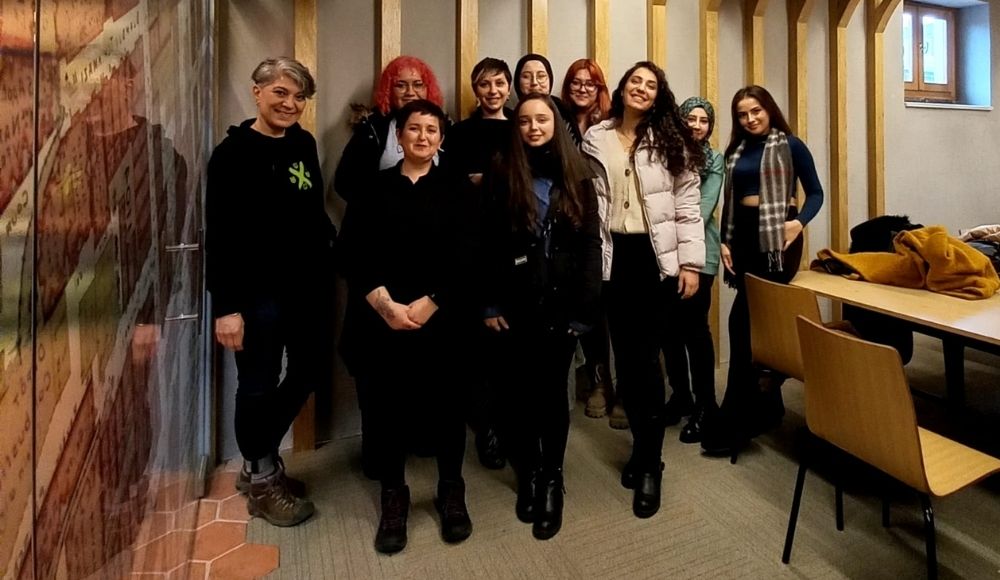 İstanbul Sinema Müzesi’nde menopoz çizildi | Kaos GL - LGBTİ+ Haber Portalı Haber