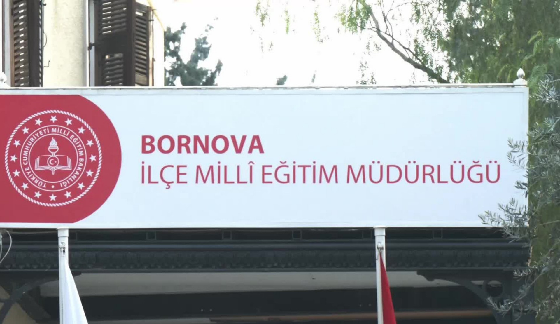 İzmir Bornova İlçe Milli Eğitim Müdürlüğü’nden üç öğretmene toplumsal cinsiyet eşitliği anlattıkları için ceza | Kaos GL - LGBTİ+ Haber Portalı Haber
