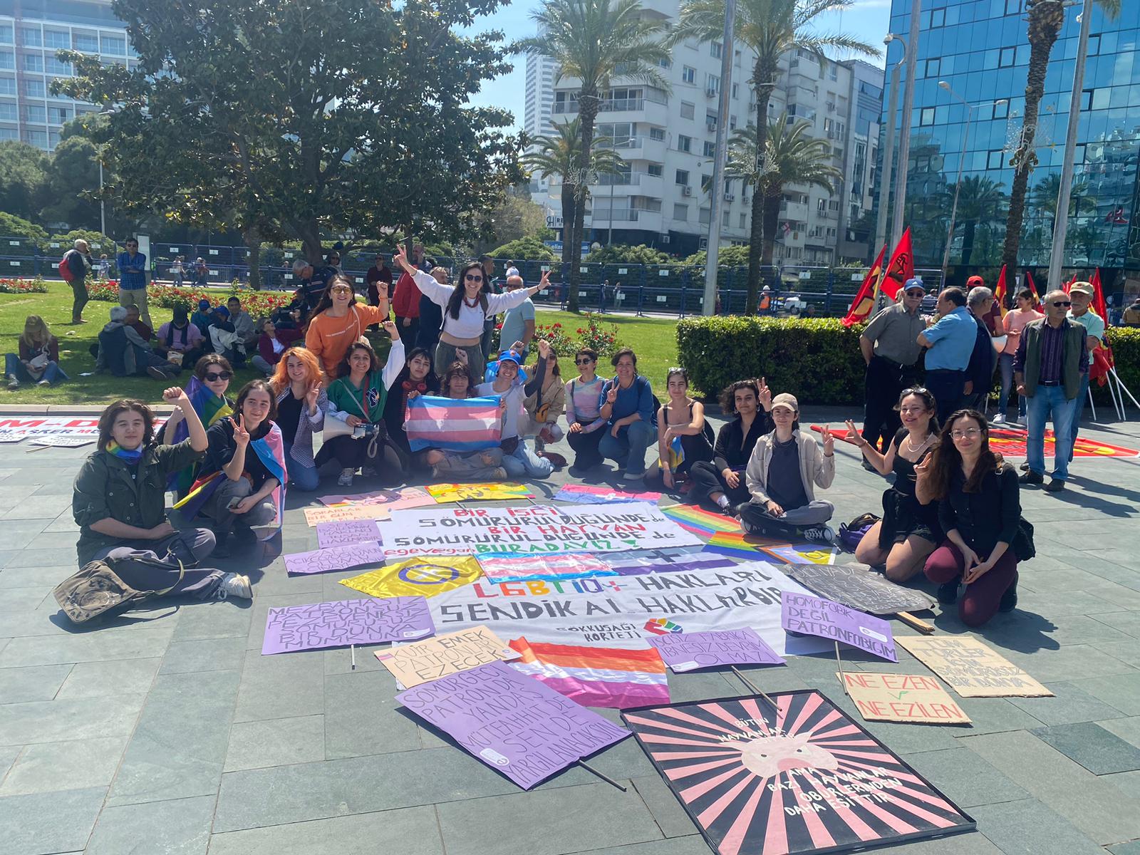 İzmir’den 1 Mayıs izlenimleri: Gökkuşağı kortejini daha da büyüterek yürüyeceğiz Kaos GL - LGBTİ+ Haber Portalı