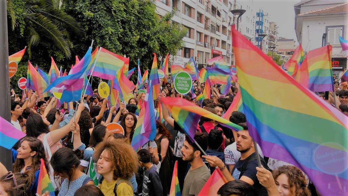 İzmir Pride 2023’ü değerlendirecek Kaos GL - LGBTİ+ Haber Portalı